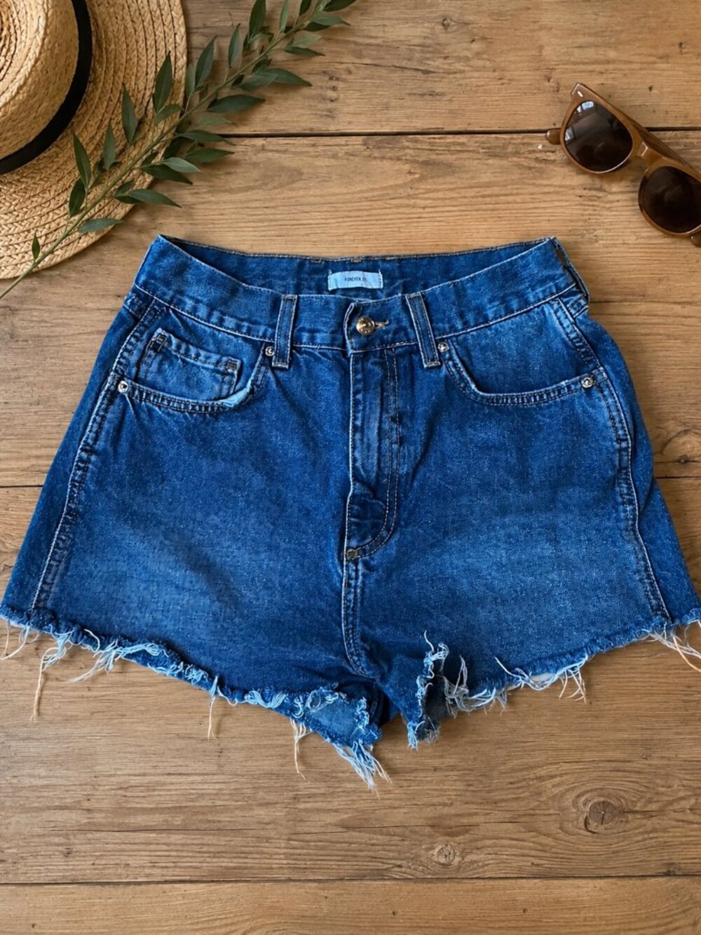 Forever 21 Y2K High Waisted Women's Size 30 Distressed Cutoff Denim Shorts